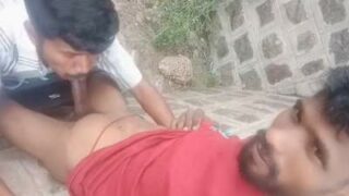 Outdoor kinky blowjob by a slutty gay guy