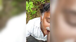 Sucker gay daddy swallows a fresh load outdoor