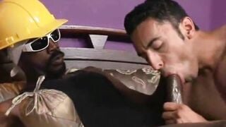 Big cock guy show his blowjob skills video