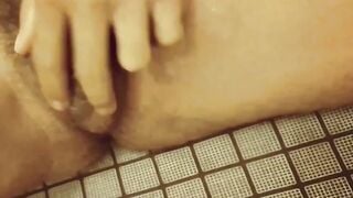 Mexican small dick man enjoy handjob viral video